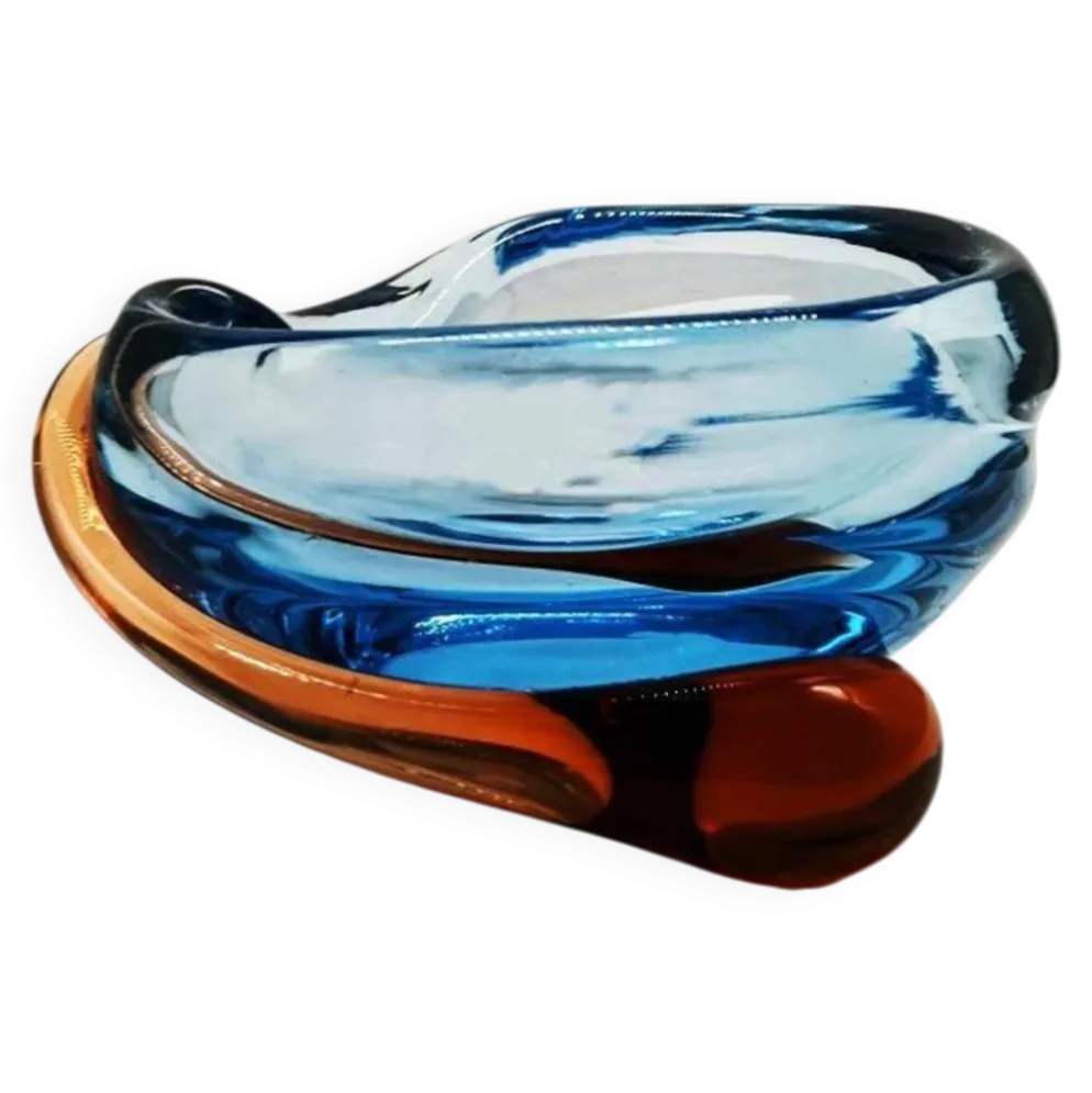 Cendrier ou vide-poches des années 1960 en verre soufflé et fait main de Murano. Fabriqué en Italie.