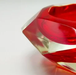 Cendrier ou vide poche étonnant rouge des années 1960 par Flavio Poli pour Seguso