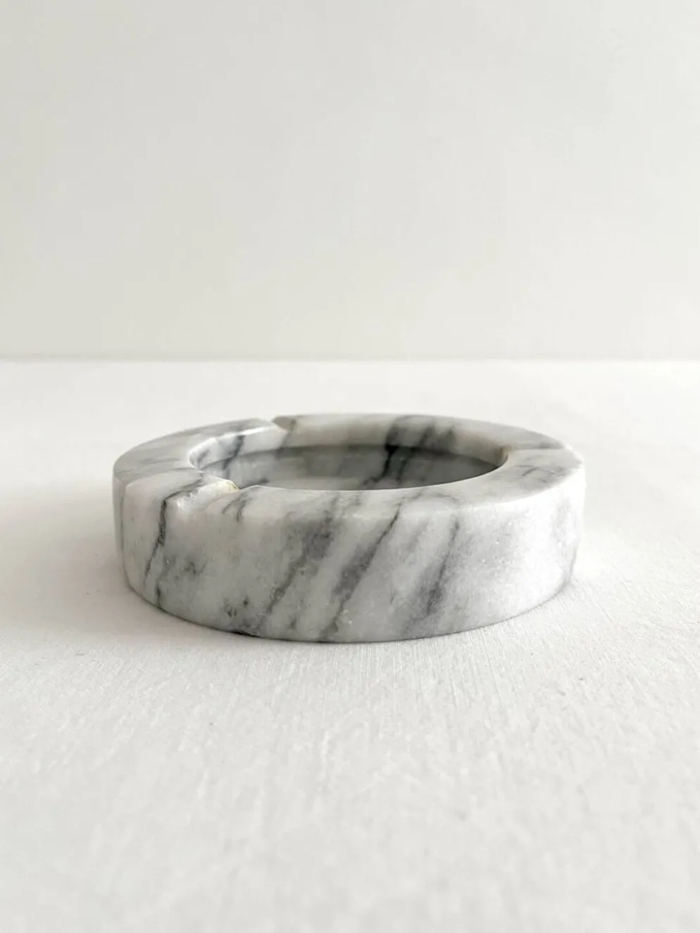 Cendrier rond en marbre gris vintage