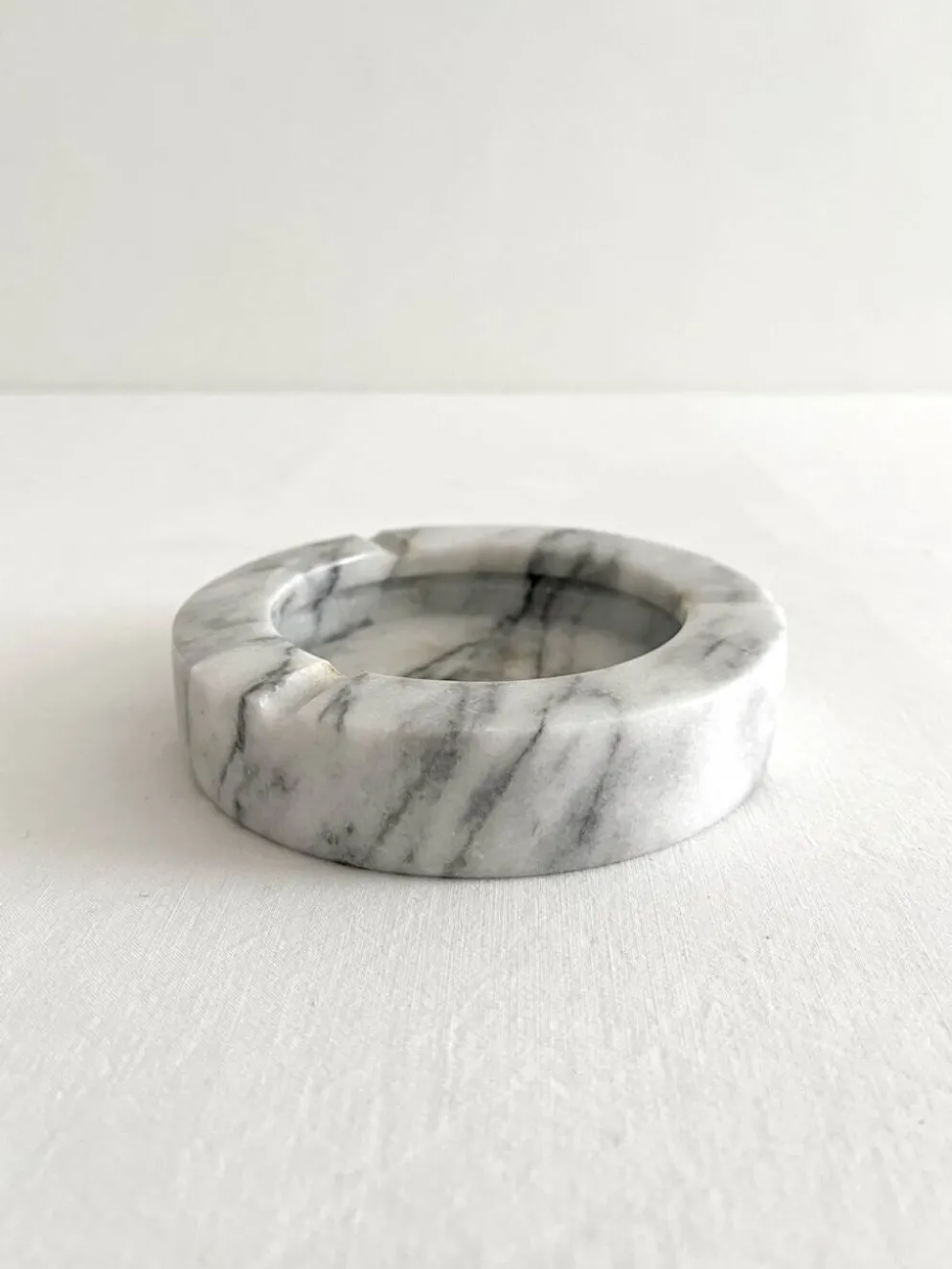 Cendrier rond en marbre gris vintage