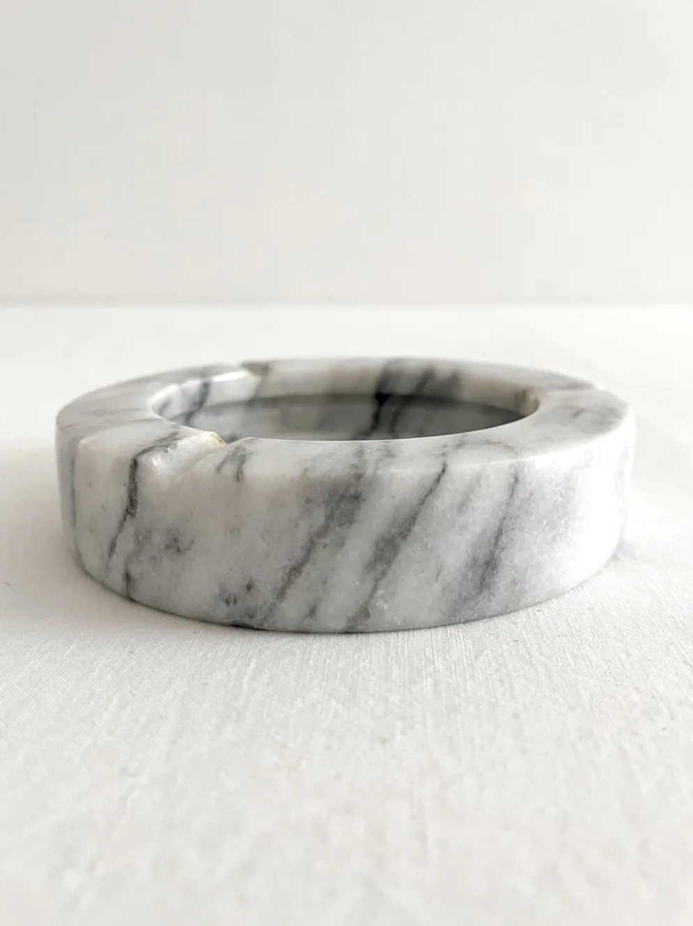 Cendrier rond en marbre gris vintage