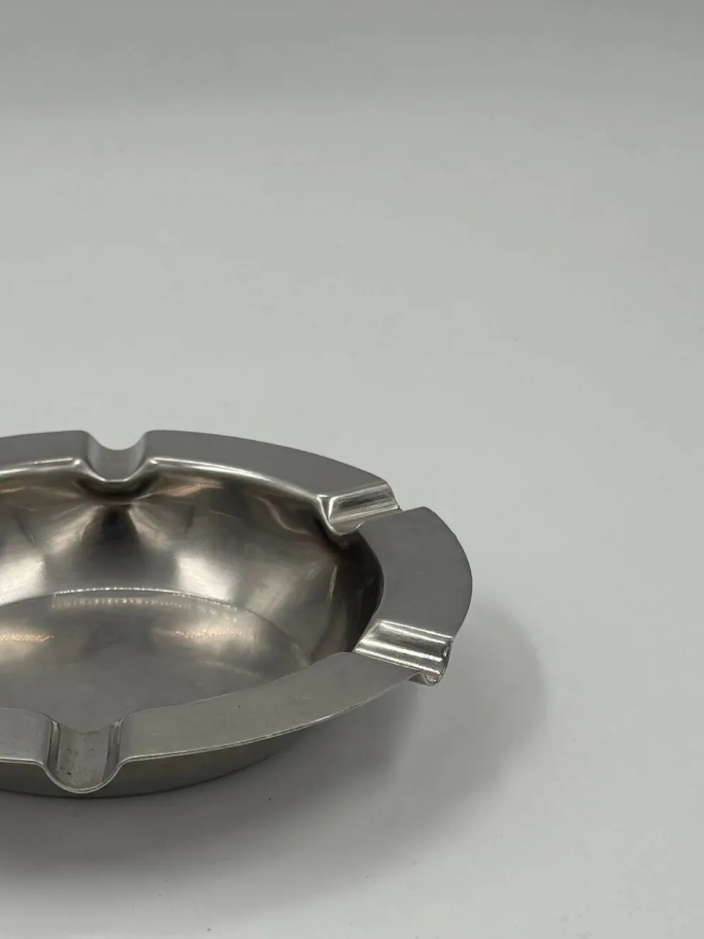 Cendrier rond vintage en acier inoxydable