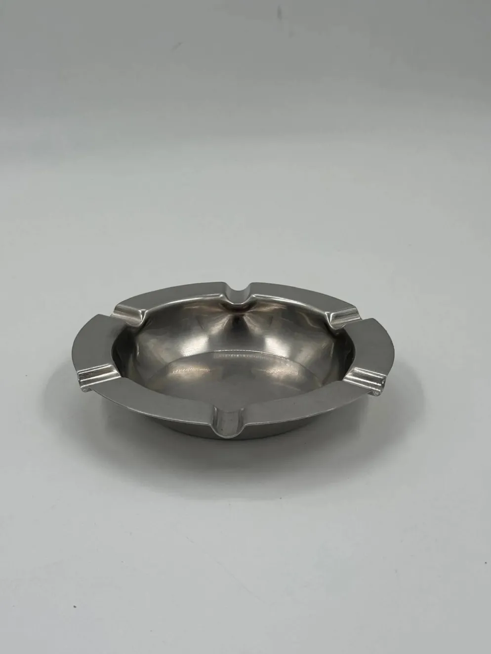 Cendrier rond vintage en acier inoxydable
