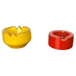 Cendriers en céramique rouge et jaune de style Mid-Century Modern, époque spatiale allemande, années 1960, ensemble de 2.