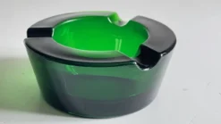 Cendrier verre vert vintage