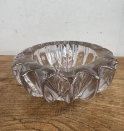Cendrier / Vide-poche Art Déco violet verre moulé Modèle étoile Pierr
