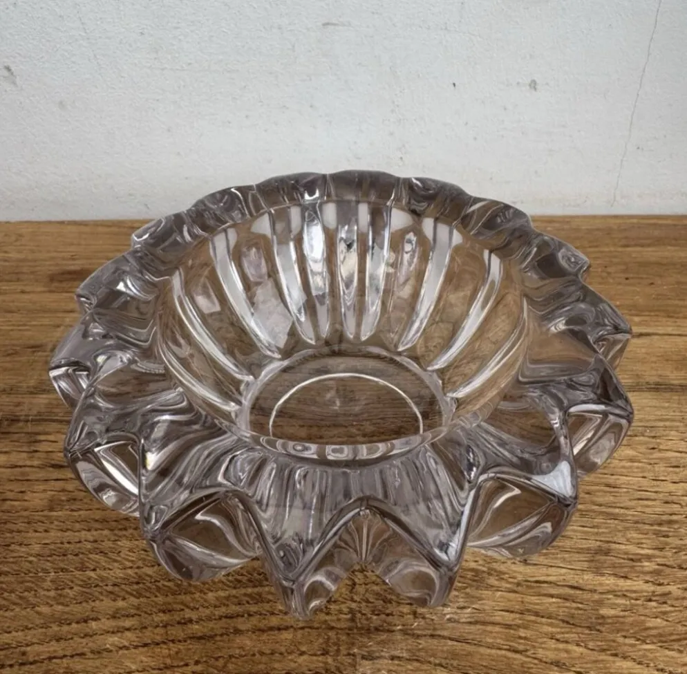 Cendrier / Vide-poche Art Déco violet verre moulé Modèle étoile Pierr