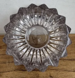 Cendrier / Vide-poche Art Déco violet verre moulé Modèle étoile Pierr