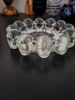 Cendrier vide poche en verre moulé 