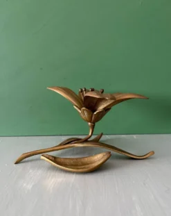 Cendrier vintage en laiton en forme de fleur