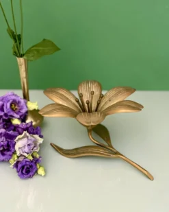 Cendrier vintage en laiton en forme de fleur