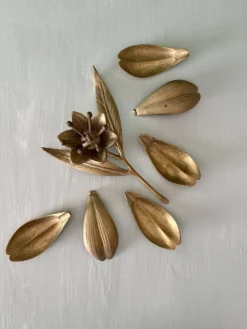 Cendrier vintage en laiton en forme de fleur