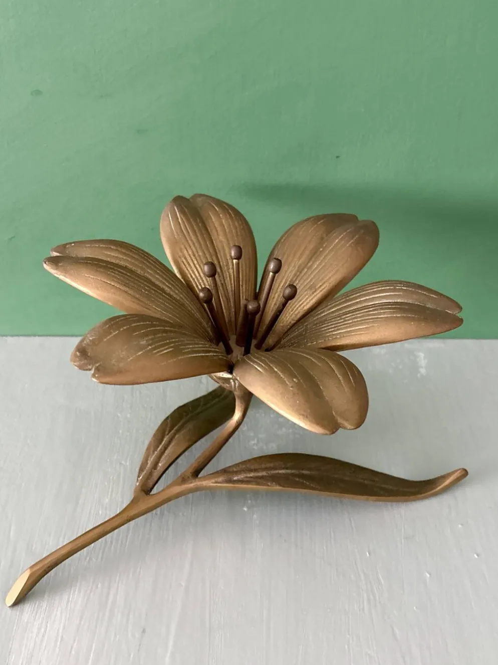 Cendrier vintage en laiton en forme de fleur