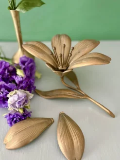 Cendrier vintage en laiton en forme de fleur