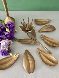 Cendrier vintage en laiton en forme de fleur