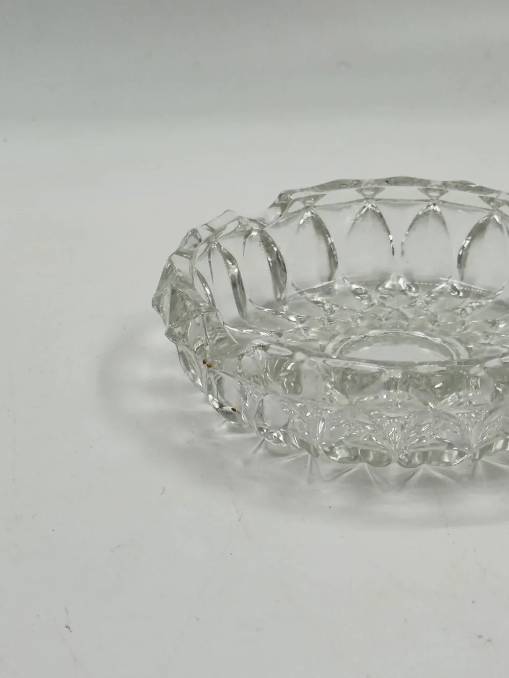 Cendrier vintage en verre cristal taillé