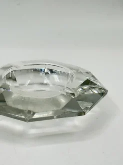 Cendrier vintage en verre cristal taillé à motif diamant, forme allongée