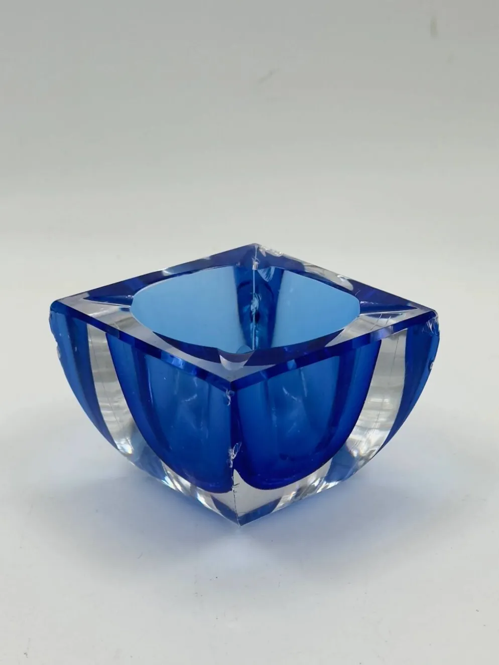 Cendrier vintage en verre sommerso style Murano, bleu cobalt