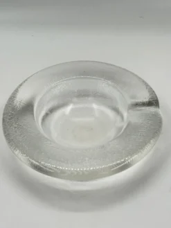 Cendrier vintage en verre texturé effet lin, large bord