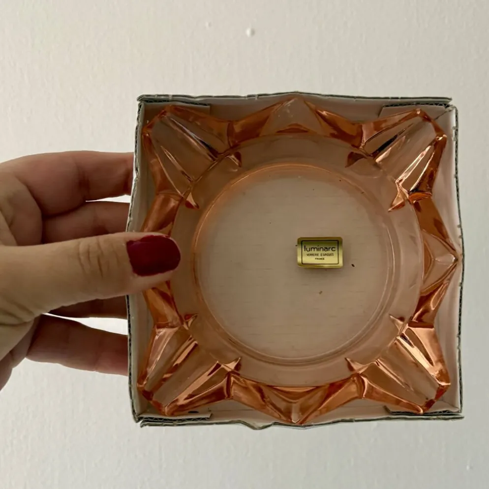 Cendrier vintage Luminarc en verre rose