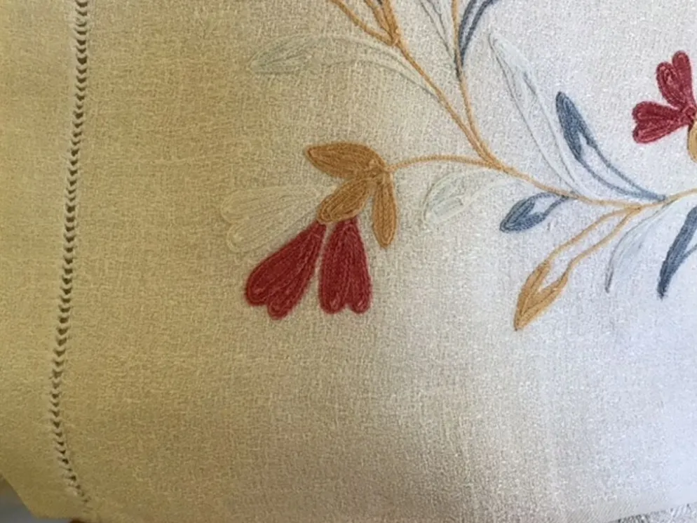 Centre de table en lin marqué « RG » 70cmx84cm