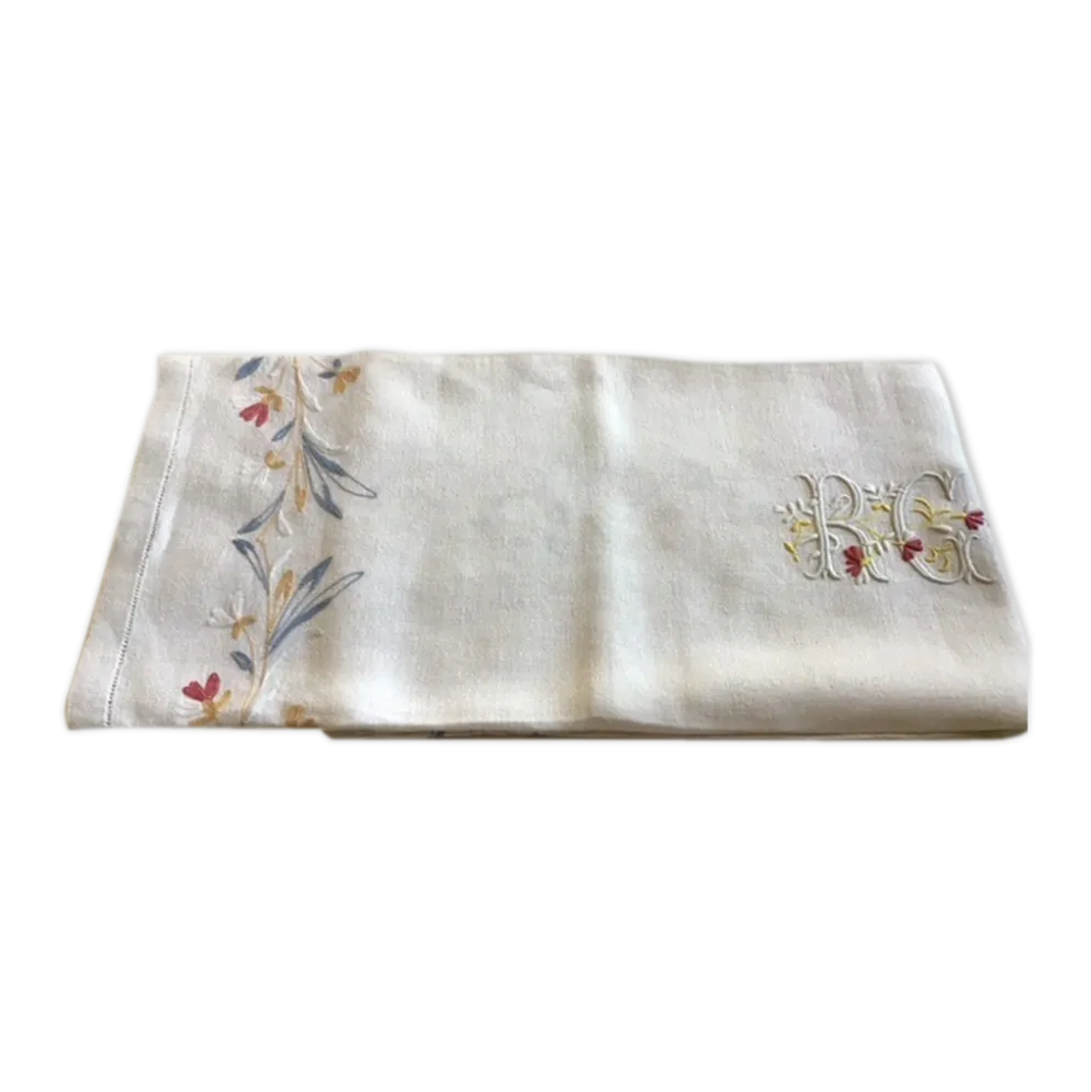 Centre de table en lin marqué « RG » 70cmx84cm