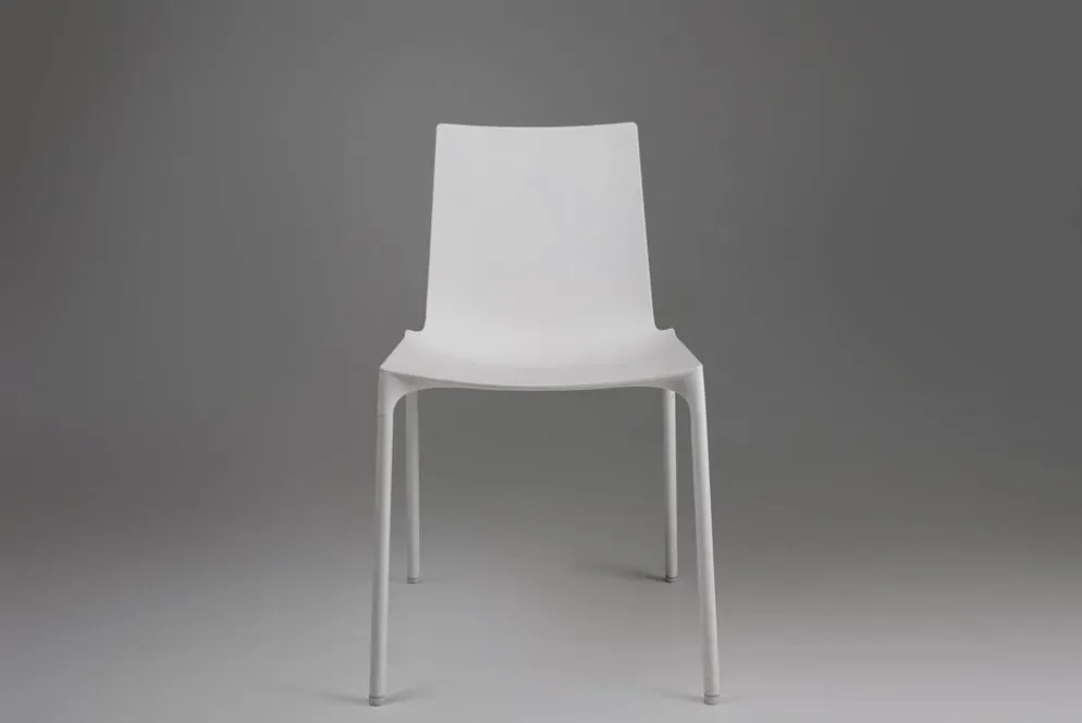 Chaise blanche design du 21e siècle, Belgique