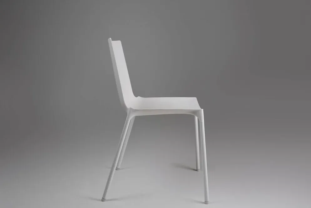 Chaise blanche design du 21e siècle, Belgique