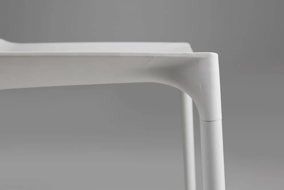 Chaise blanche design du 21e siècle, Belgique