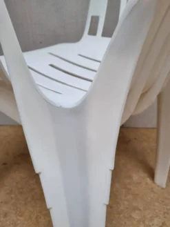 Chaise Boston empilable en plastique par Pierre Paulin pour Henry Massonnet années 1980