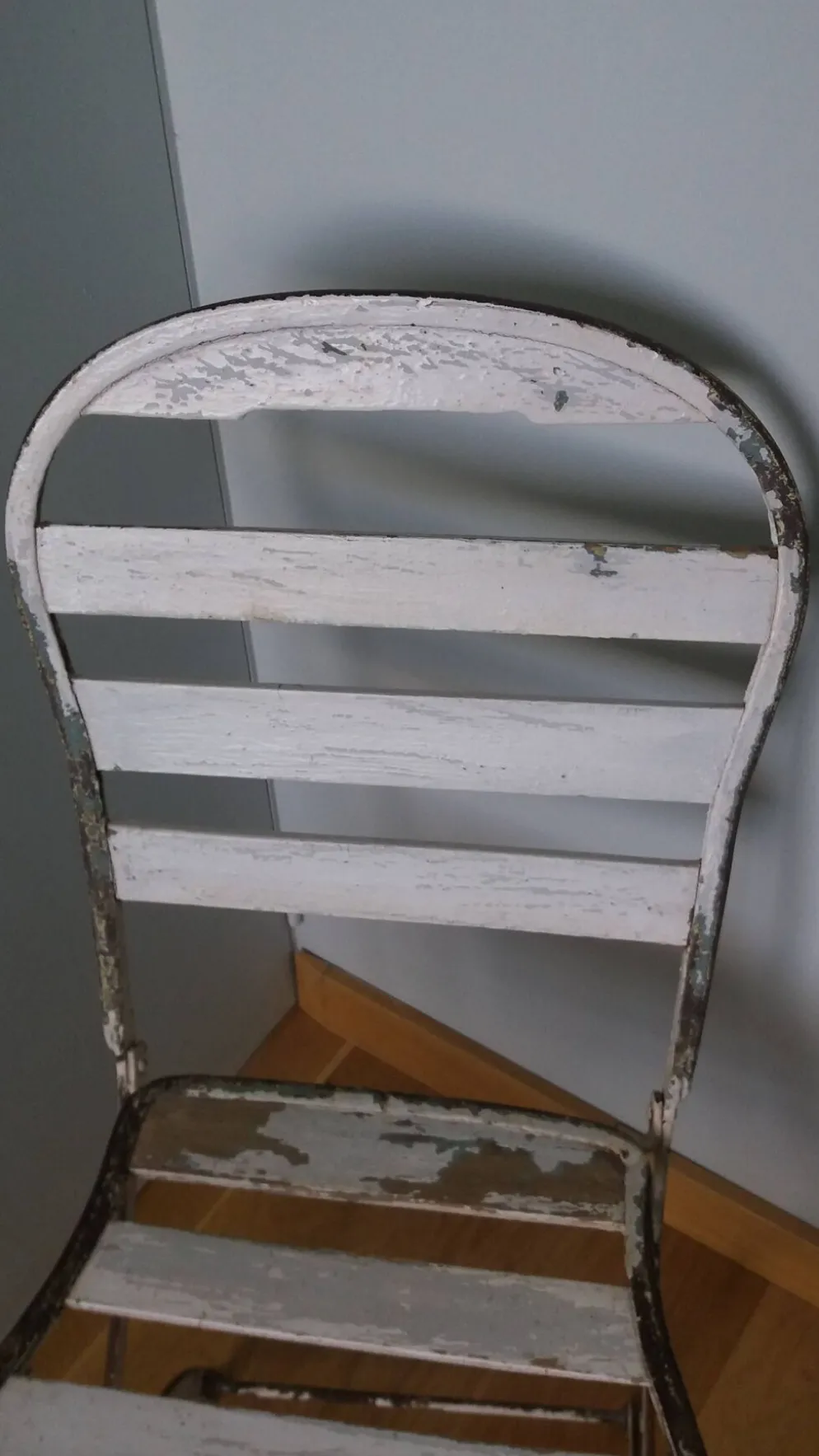 Chaise de jardin ancienne