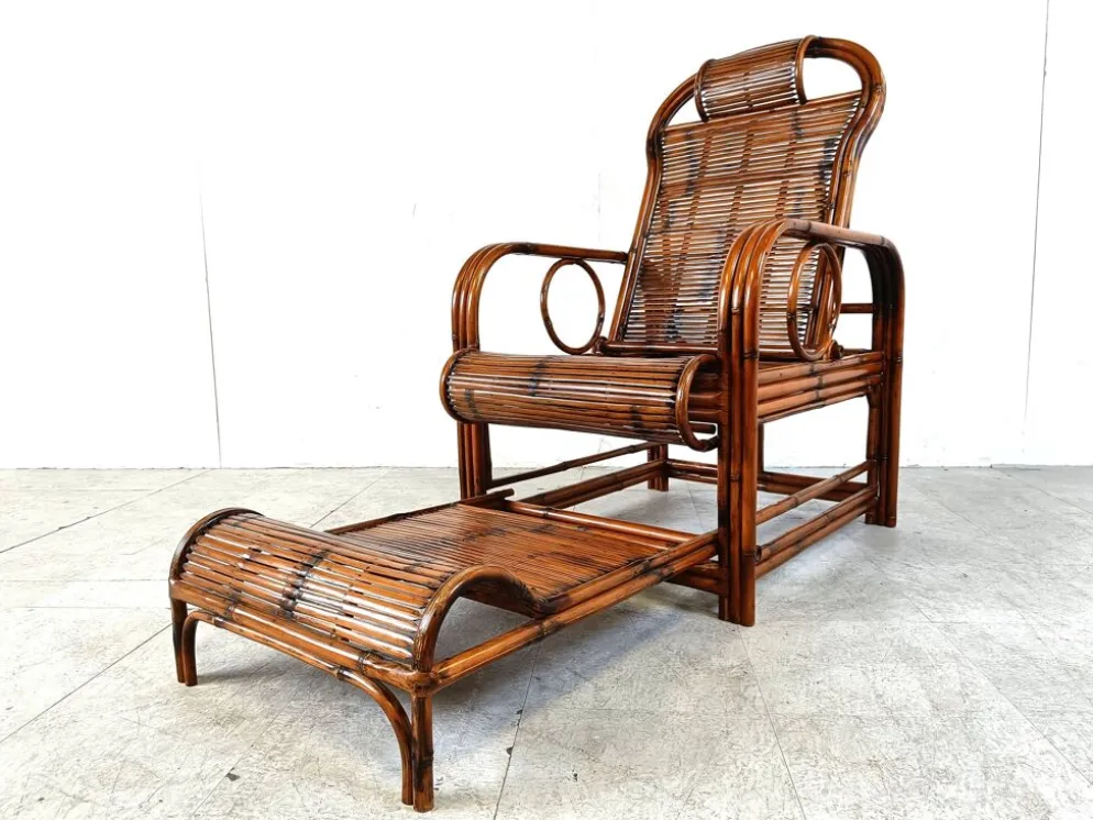 Chaise de jardin, chaise longue en rotin et bambou, années 1950