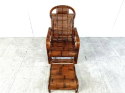 Chaise de jardin, chaise longue en rotin et bambou, années 1950