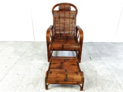 Chaise de jardin, chaise longue en rotin et bambou, années 1950