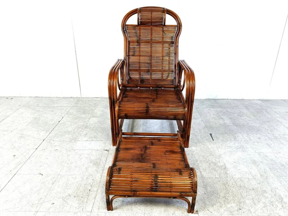 Chaise de jardin, chaise longue en rotin et bambou, années 1950