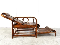 Chaise de jardin, chaise longue en rotin et bambou, années 1950