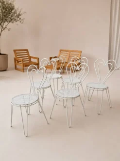 Chaise de jardin "Cœur" attribuée à Mathieu Matégot, métal perforé, années