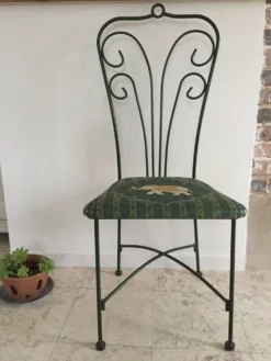 Chaise de jardin vintage en fer forgé