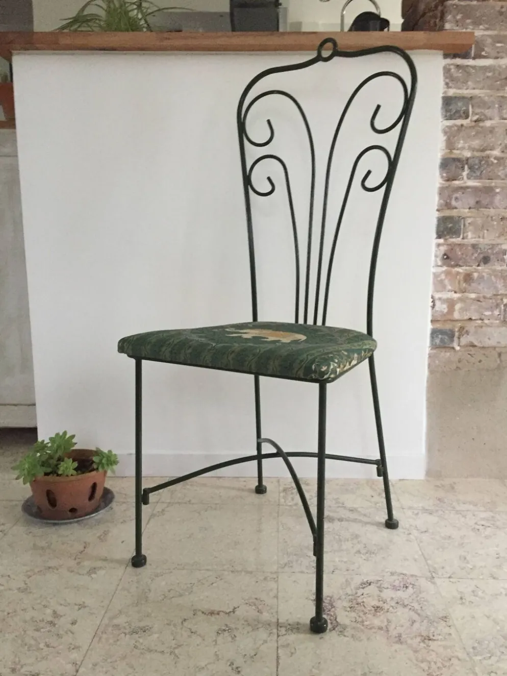Chaise de jardin vintage en fer forgé