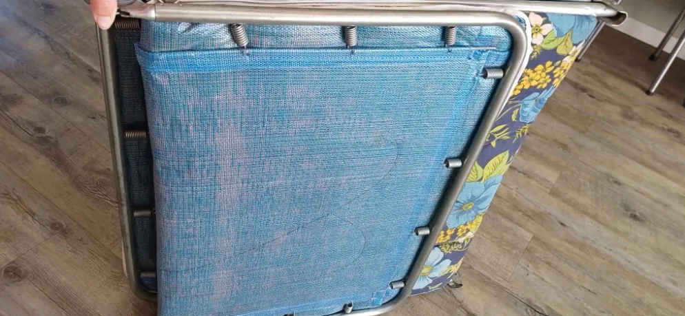 Chaise longue annees 60/70 tissu fleuri