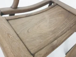 Chaise longue chinoise du 19ème siècle en bois massif