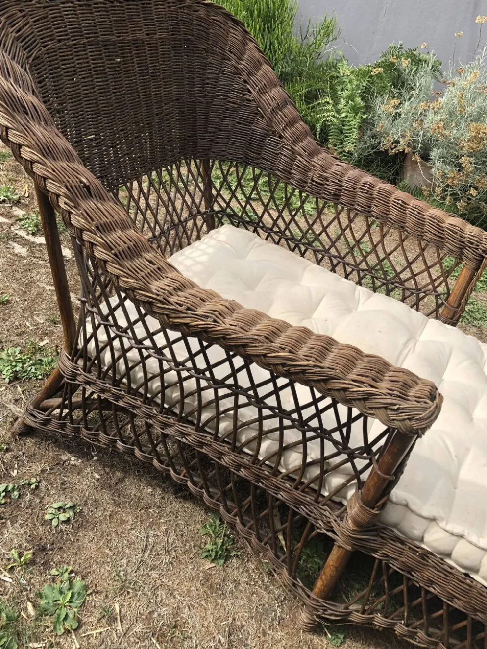 Chaise longue en bambou et rotin avec son matelas