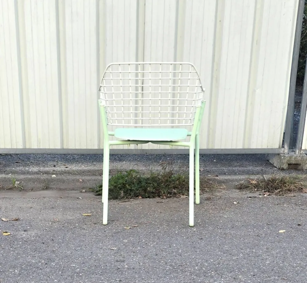 Chaise Lyze, EMU