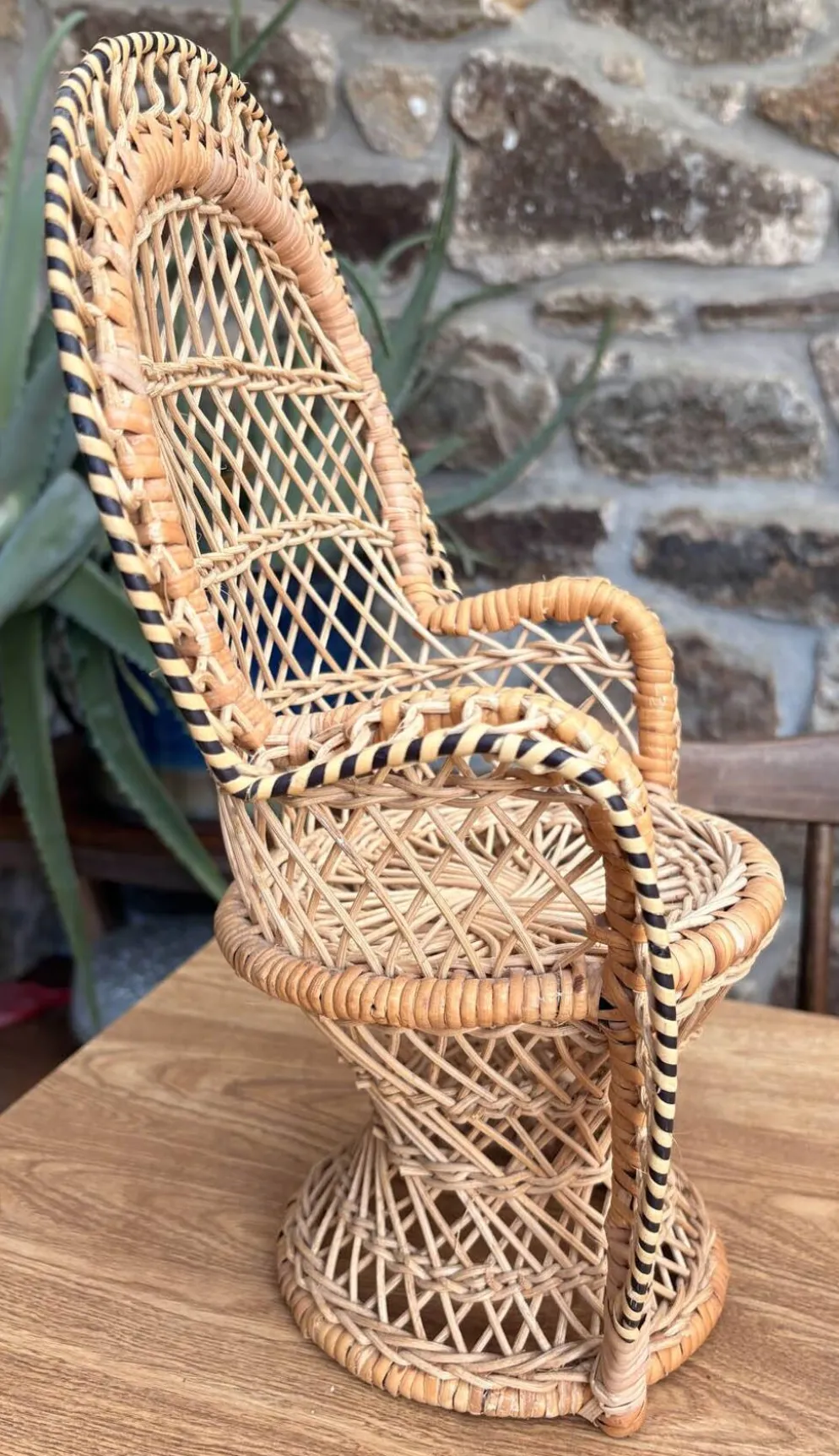 Chaise Paon Miniature Rotin Tressé — Porte-Plante Bohème Vintage — Année 70