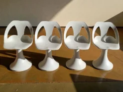 4 chaises et 1 Tabel Space Age 1960's