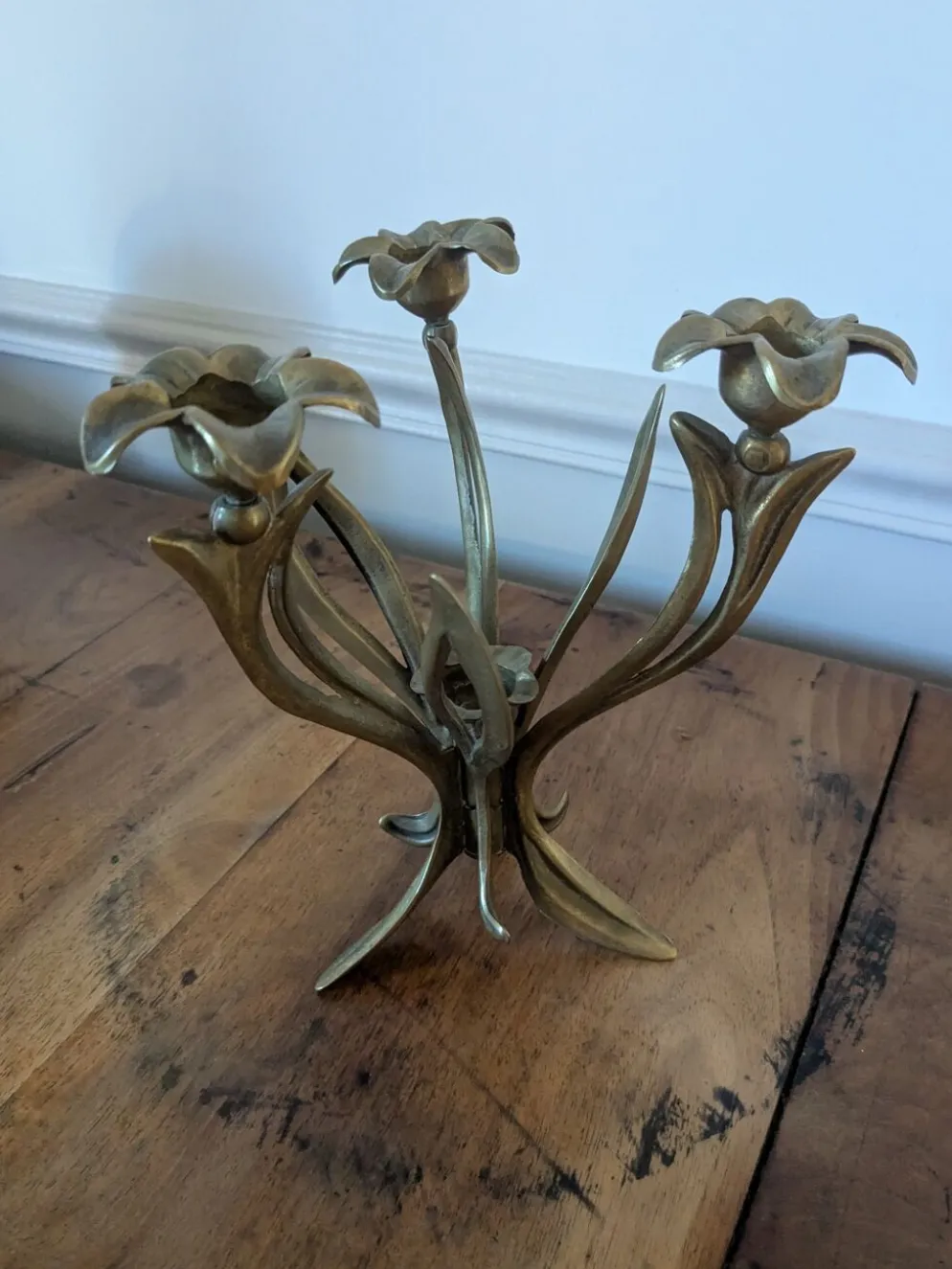 Chandelier fleur Art nouveau en laiton