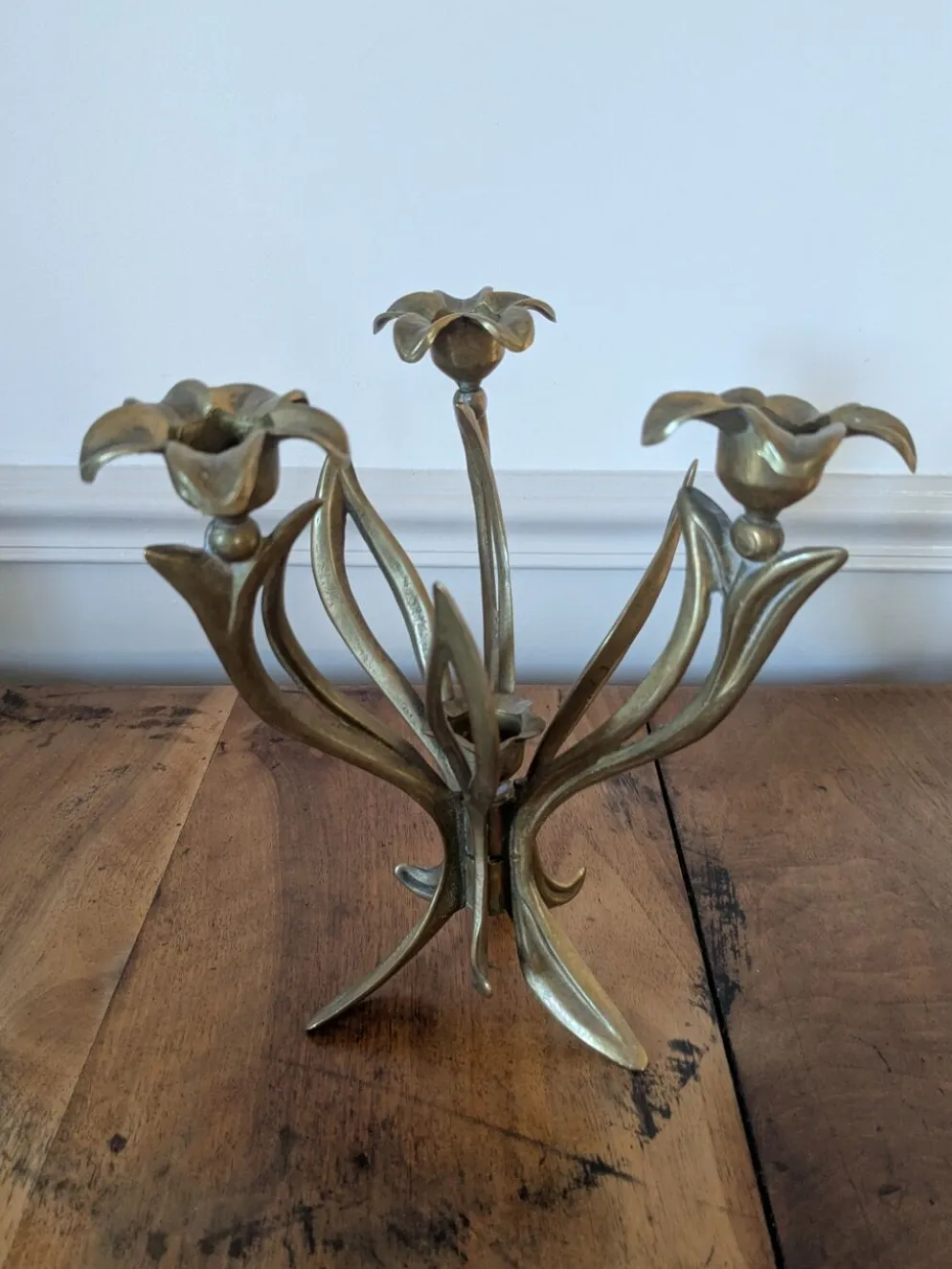 Chandelier fleur Art nouveau en laiton