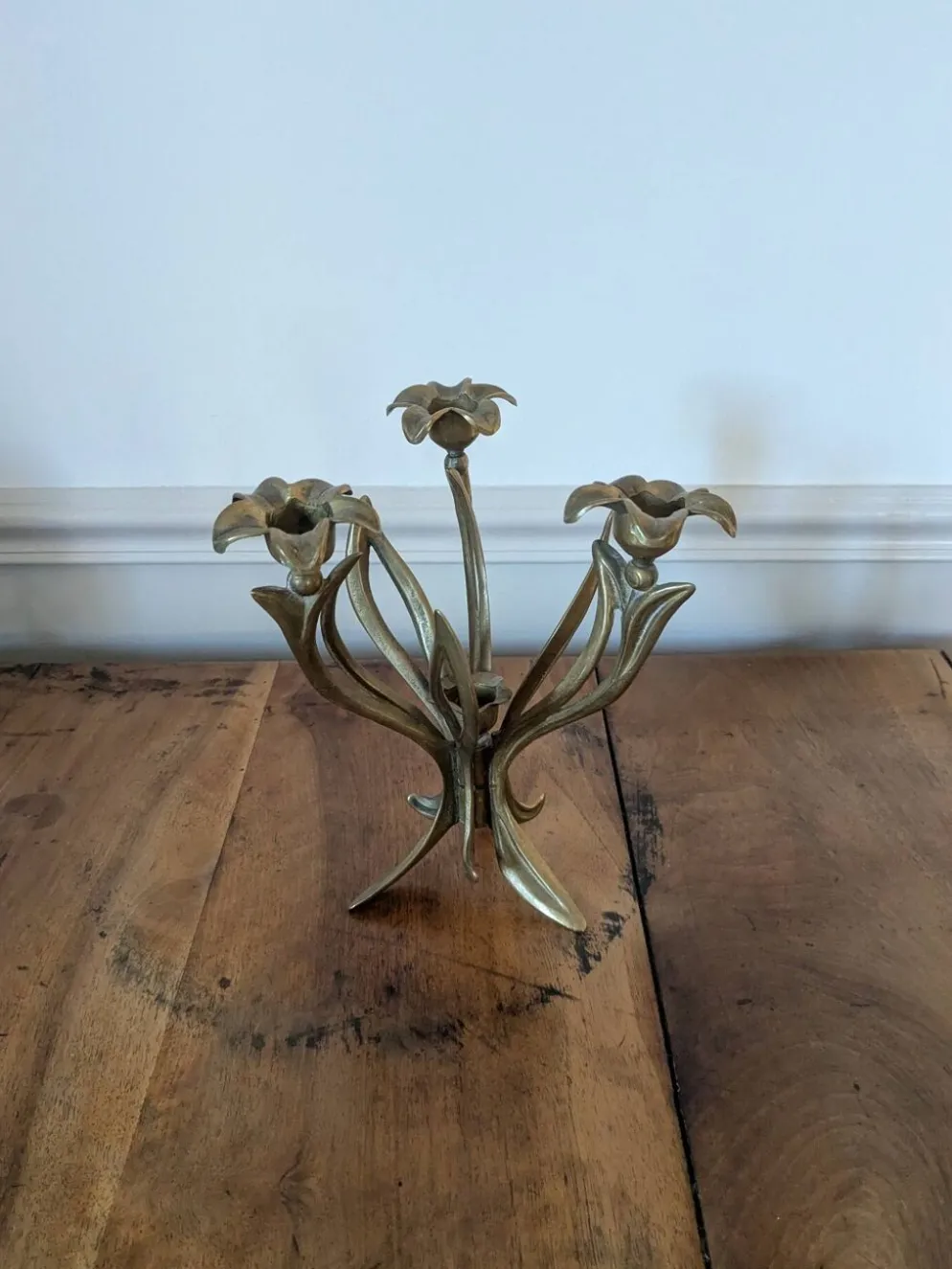 Chandelier fleur Art nouveau en laiton