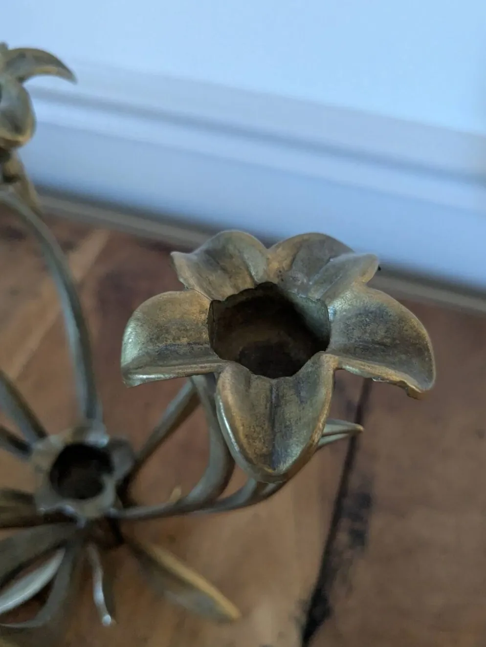 Chandelier fleur Art nouveau en laiton