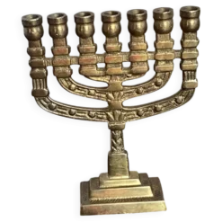 Chandelier, menorah à sept branches, en laiton